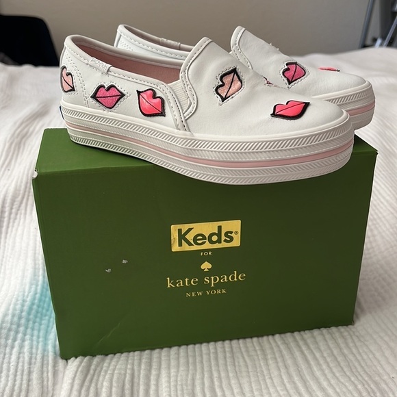 kate spade Other - Keds Kate Spade girls Slip On White Leather Lip Accents Sz 12 M - NEW